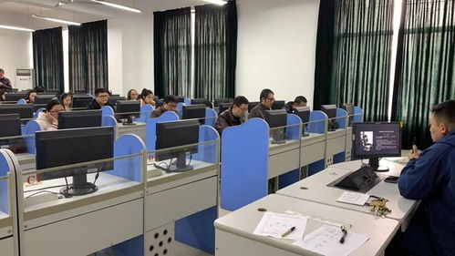 加強(qiáng)網(wǎng)絡(luò)安全意識(shí)，推動(dòng)軟件正版化——我校舉辦網(wǎng)絡(luò)信息安全與軟件正版化專題培訓(xùn)